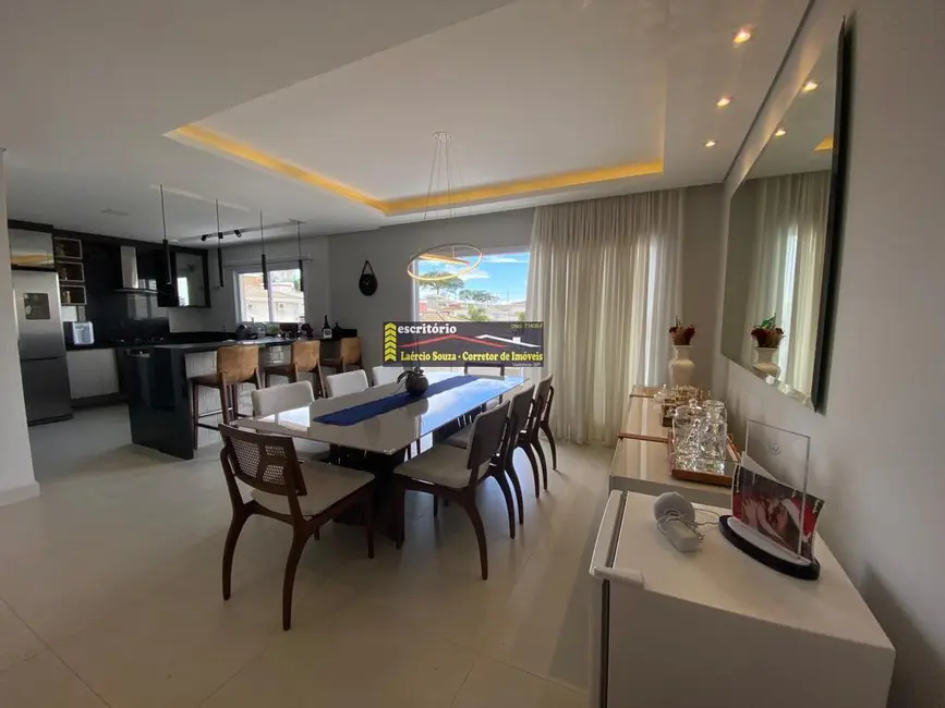 Foto 4 de Casa de Condomínio com 3 quartos à venda, 311m2 em Valinhos - SP