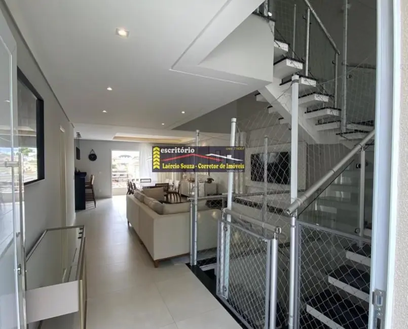 Foto 6 de Casa de Condomínio com 3 quartos à venda, 311m2 em Valinhos - SP