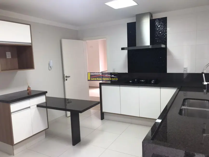 Casa de Condomínio com 4 quartos à venda, 280m2 em Campinas - SP - imagem 7 Foto 7 de Casa de Condomínio com 4 quartos à venda, 280m2 em Campinas - SP