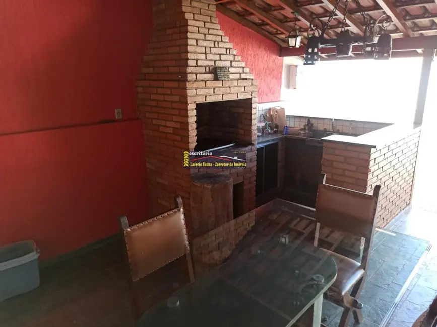Casa com 3 quartos à venda, 206m2 em Valinhos - SP - imagem 6 Foto 6 de Casa com 3 quartos à venda, 206m2 em Valinhos - SP