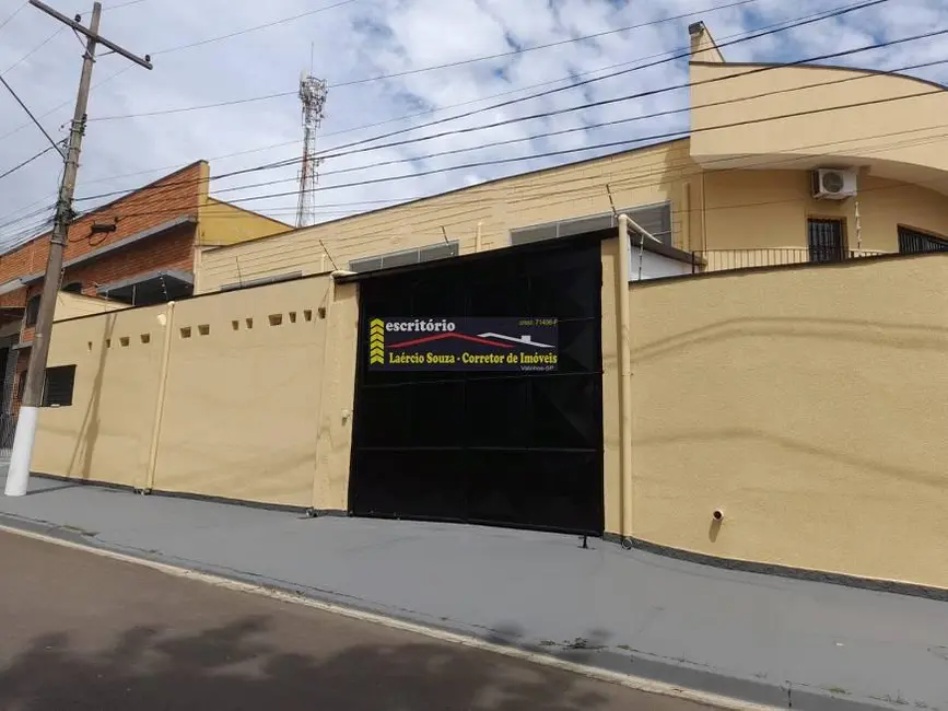 Armazém / Galpão para alugar, 480m2 em Valinhos - SP - imagem 2 Foto 2 de Armazém / Galpão para alugar, 480m2 em Valinhos - SP