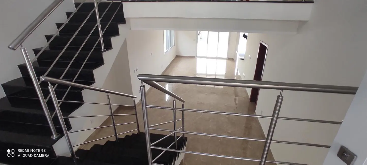 Casa de Condomínio com 3 quartos à venda, 153m2 em Valinhos - SP - imagem 5 Foto 5 de Casa de Condomínio com 3 quartos à venda, 153m2 em Valinhos - SP