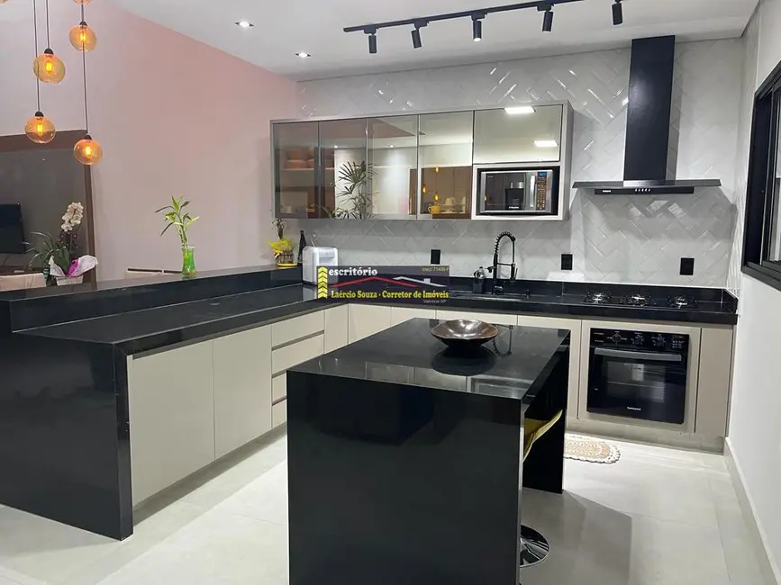 Foto 7 de Casa de Condomínio à venda, 285m2 em Valinhos - SP