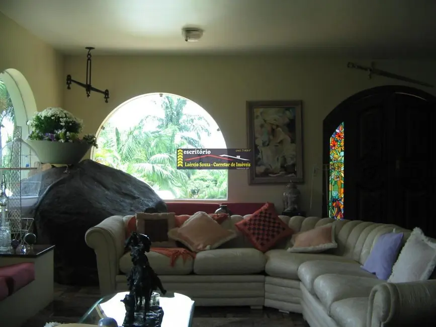 Chácara com 5 quartos à venda, 500m2 em Valinhos - SP - imagem 8 Foto 8 de Chácara com 5 quartos à venda, 500m2 em Valinhos - SP