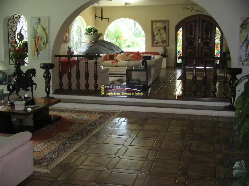 Chácara com 5 quartos à venda, 500m2 em Valinhos - SP - imagem 9 Foto 9 de Chácara com 5 quartos à venda, 500m2 em Valinhos - SP