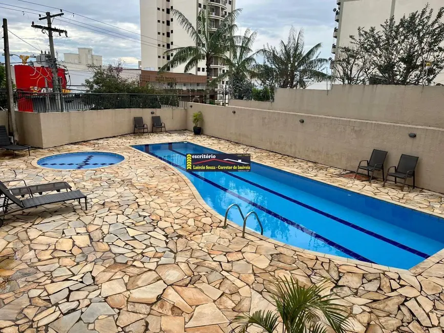 Foto 4 de Apartamento com 2 quartos à venda, 74m2 em Valinhos - SP