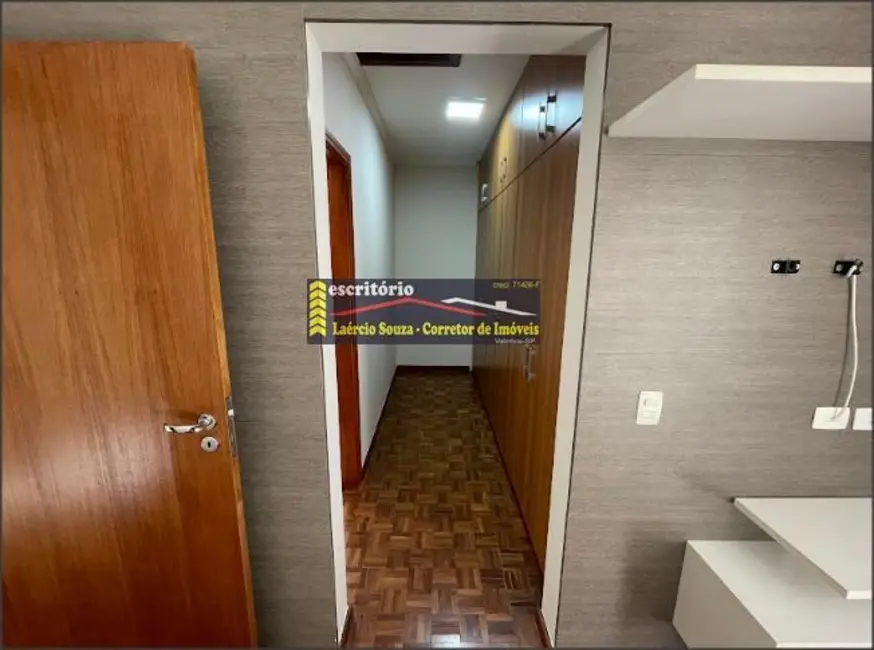 Casa de Condomínio com 4 quartos à venda, 243m2 em Valinhos - SP - imagem 7 Foto 7 de Casa de Condomínio com 4 quartos à venda, 243m2 em Valinhos - SP