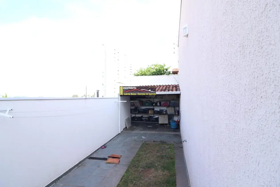 Casa com 3 quartos à venda, 217m2 em Valinhos - SP - imagem 4 Foto 4 de Casa com 3 quartos à venda, 217m2 em Valinhos - SP