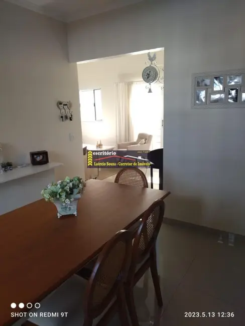 Casa com 3 quartos à venda, 125m2 em Vinhedo - SP - imagem 4 Foto 4 de Casa com 3 quartos à venda, 125m2 em Vinhedo - SP