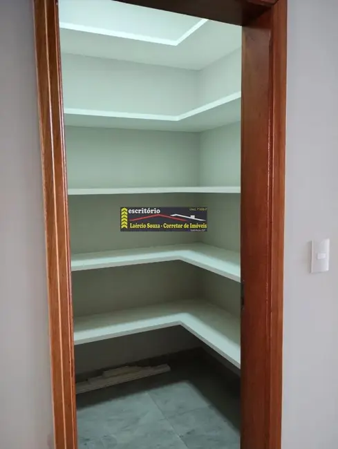 Casa de Condomínio com 3 quartos à venda, 186m2 em Valinhos - SP - imagem 9 Foto 9 de Casa de Condomínio com 3 quartos à venda, 186m2 em Valinhos - SP