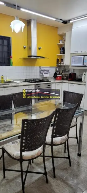 Casa com 3 quartos à venda, 400m2 em Valinhos - SP - imagem 3 Foto 3 de Casa com 3 quartos à venda, 400m2 em Valinhos - SP