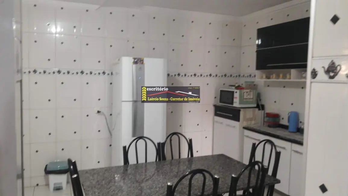 Foto 8 de Casa com 2 quartos à venda, 184m2 em Valinhos - SP