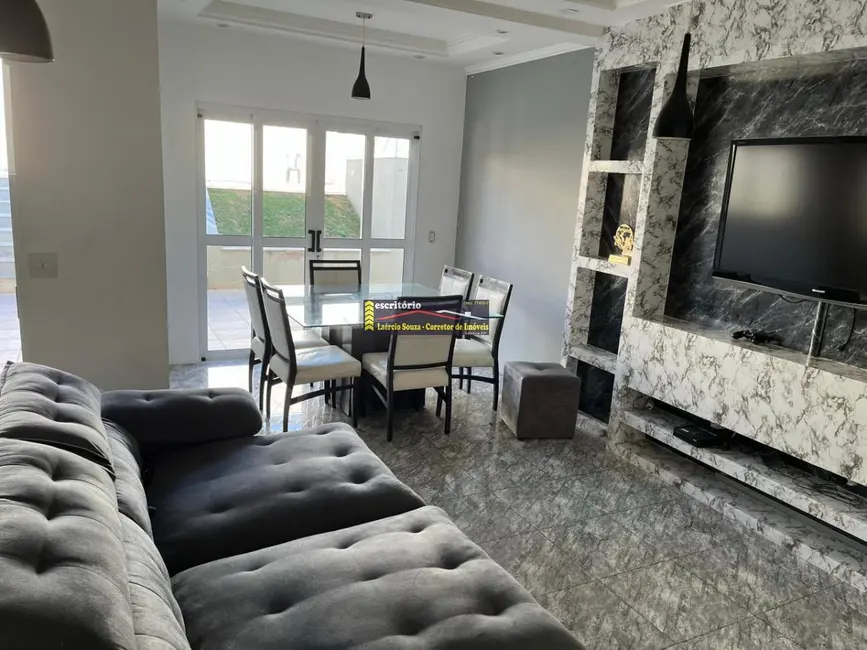 Casa de Condomínio com 3 quartos para alugar, 289m2 em Valinhos - SP - imagem 3 Foto 3 de Casa de Condomínio com 3 quartos para alugar, 289m2 em Valinhos - SP