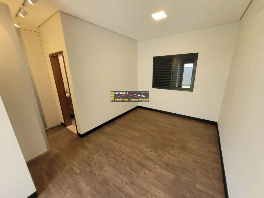 Foto 8 de Casa de Condomínio com 3 quartos à venda, 161m2 em Valinhos - SP