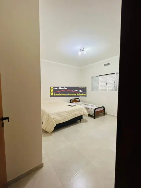 Chácara com 5 quartos à venda, 567m2 em Valinhos - SP - imagem 8 Foto 8 de Chácara com 5 quartos à venda, 567m2 em Valinhos - SP