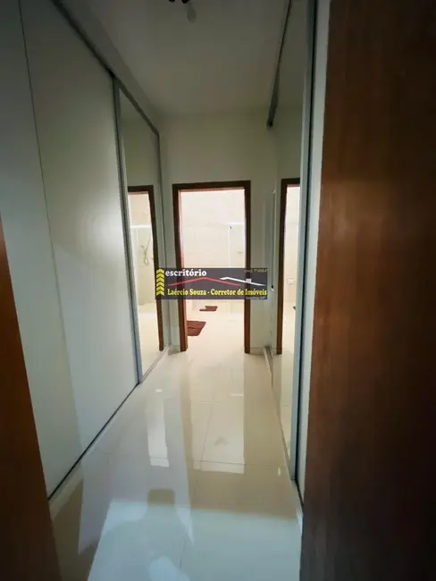 Chácara com 5 quartos à venda, 567m2 em Valinhos - SP - imagem 5 Foto 5 de Chácara com 5 quartos à venda, 567m2 em Valinhos - SP