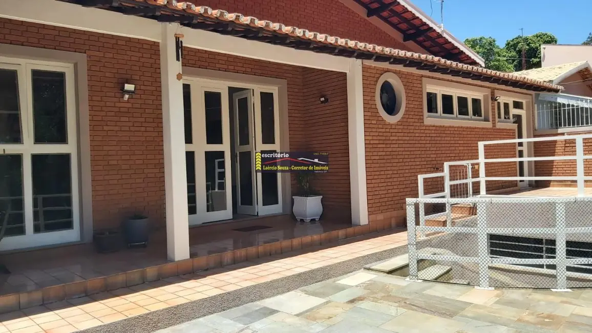 Foto 1 de Casa com 3 quartos à venda, 198m2 em Valinhos - SP