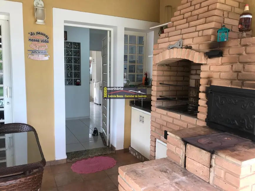 Casa com 3 quartos à venda, 211m2 em Valinhos - SP - imagem 7 Foto 7 de Casa com 3 quartos à venda, 211m2 em Valinhos - SP