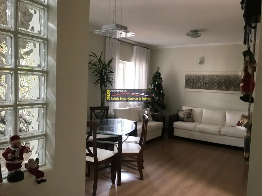 Casa com 3 quartos à venda, 211m2 em Valinhos - SP - imagem 6 Foto 6 de Casa com 3 quartos à venda, 211m2 em Valinhos - SP