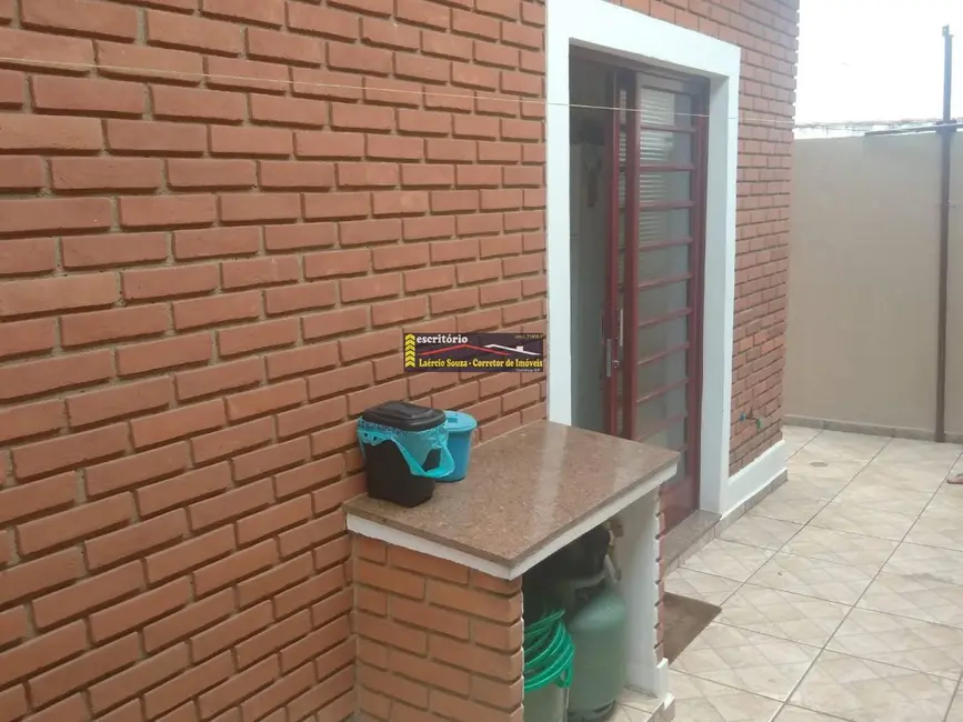 Casa com 3 quartos à venda, 200m2 em Campinas - SP - imagem 2 Foto 2 de Casa com 3 quartos à venda, 200m2 em Campinas - SP