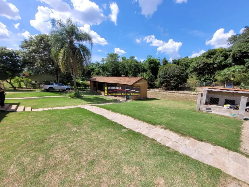 Chácara com 2 quartos à venda, 200m2 em Valinhos - SP - imagem 9 Foto 9 de Chácara com 2 quartos à venda, 200m2 em Valinhos - SP