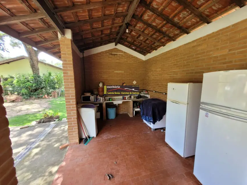 Chácara com 2 quartos à venda, 200m2 em Valinhos - SP - imagem 3 Foto 3 de Chácara com 2 quartos à venda, 200m2 em Valinhos - SP