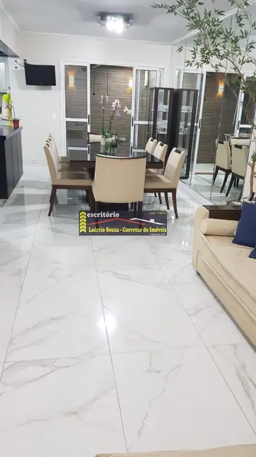 Foto 2 de Casa de Condomínio com 4 quartos à venda, 210m2 em São Paulo - SP