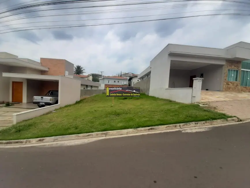 Foto 1 de Terreno / Lote à venda em Valinhos - SP