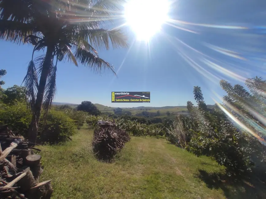 Sítio / Rancho com 2 quartos à venda em Valinhos - SP - imagem 5 Foto 5 de Sítio / Rancho com 2 quartos à venda em Valinhos - SP