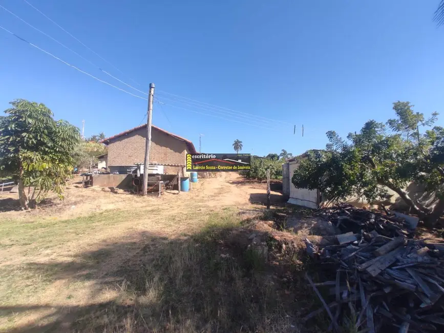 Sítio / Rancho com 2 quartos à venda em Valinhos - SP - imagem 6 Foto 6 de Sítio / Rancho com 2 quartos à venda em Valinhos - SP