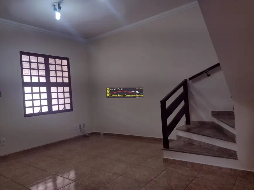 Casa com 3 quartos para alugar, 300m2 em Valinhos - SP - imagem 8 Foto 8 de Casa com 3 quartos para alugar, 300m2 em Valinhos - SP