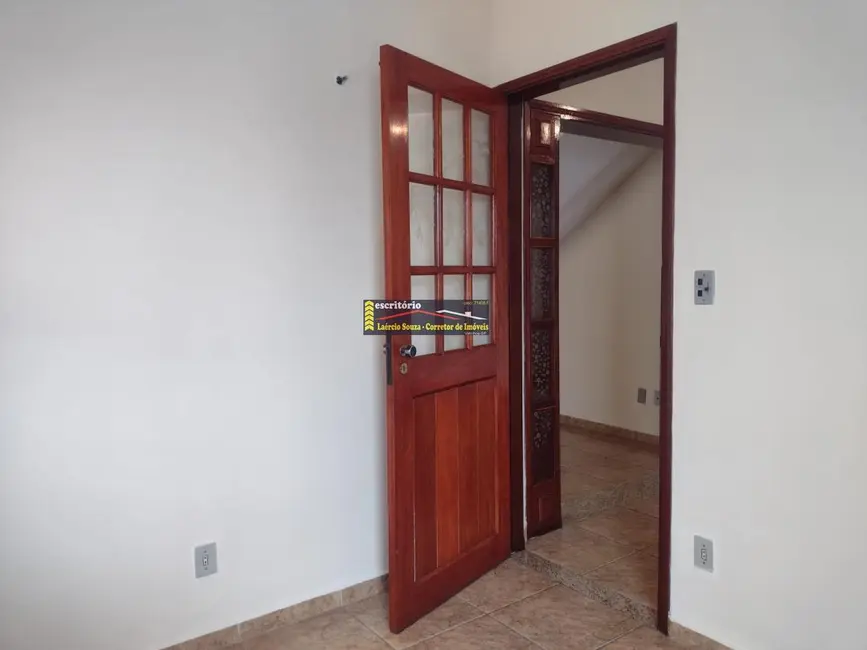 Casa com 3 quartos para alugar, 300m2 em Valinhos - SP - imagem 4 Foto 4 de Casa com 3 quartos para alugar, 300m2 em Valinhos - SP