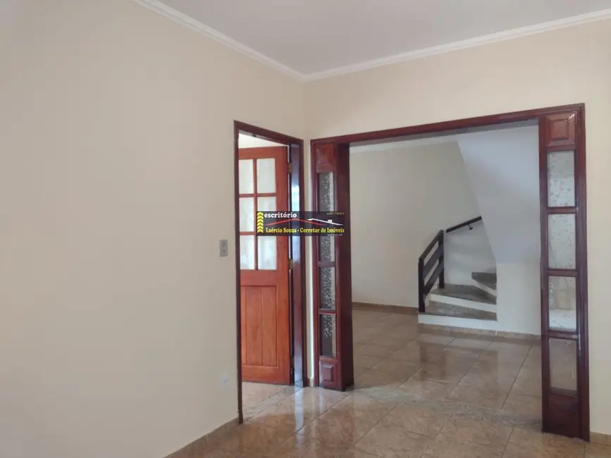 Foto 1 de Casa com 3 quartos para alugar, 300m2 em Valinhos - SP