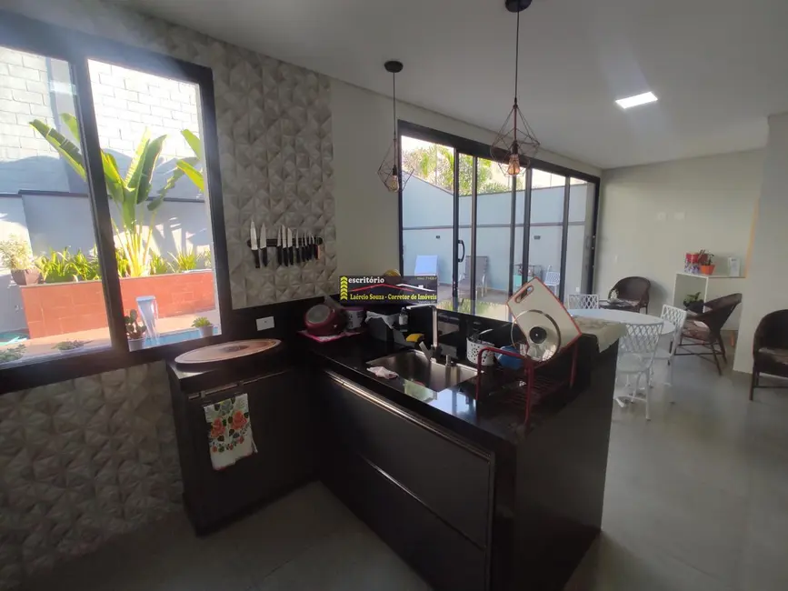 Foto 9 de Casa de Condomínio com 4 quartos à venda, 286m2 em Valinhos - SP