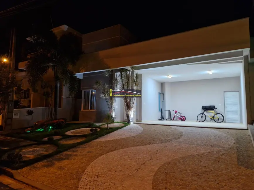 Casa de Condomínio com 3 quartos à venda, 166m2 em Valinhos - SP - imagem 3 Foto 3 de Casa de Condomínio com 3 quartos à venda, 166m2 em Valinhos - SP