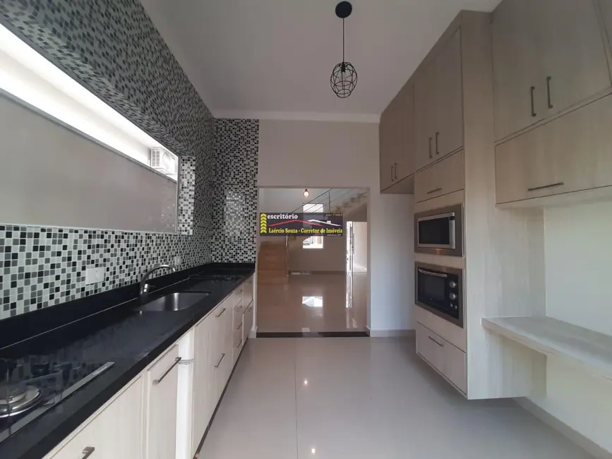 Casa com 2 quartos à venda, 139m2 em Valinhos - SP - imagem 6 Foto 6 de Casa com 2 quartos à venda, 139m2 em Valinhos - SP