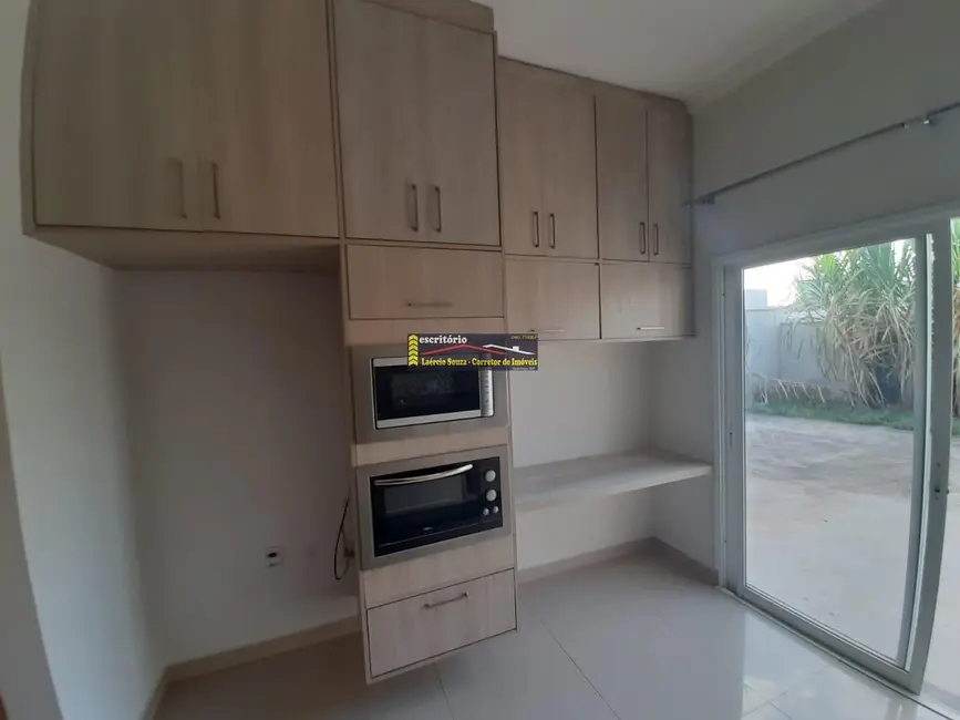 Casa com 2 quartos para alugar, 139m2 em Valinhos - SP - imagem 7 Foto 7 de Casa com 2 quartos para alugar, 139m2 em Valinhos - SP