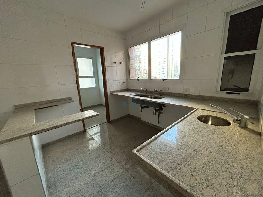 Apartamento com 4 quartos à venda, 370m2 em Jardim Fonte do Morumbi, São Paulo - SP - imagem 7 Foto 7 de Apartamento com 4 quartos à venda, 370m2 em Jardim Fonte do Morumbi, São Paulo - SP