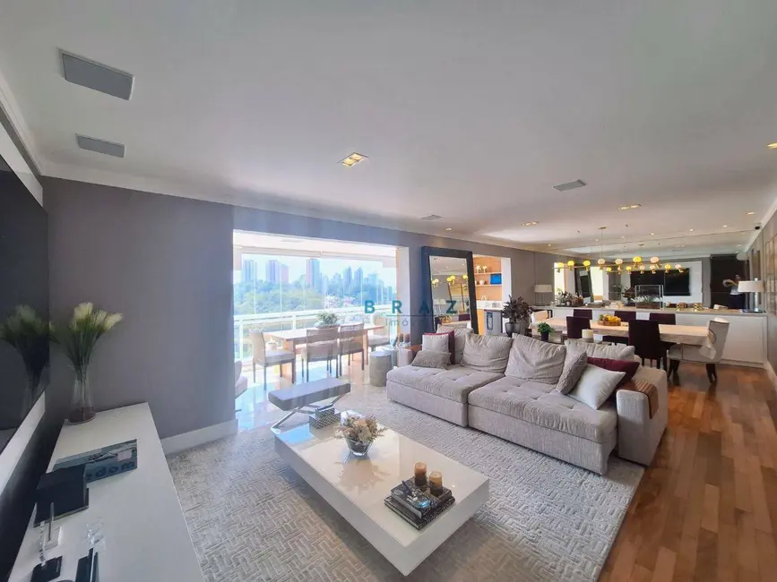 Apartamento com 3 quartos à venda, 171m2 em Vila Andrade, São Paulo - SP - imagem 3 Foto 3 de Apartamento com 3 quartos à venda, 171m2 em Vila Andrade, São Paulo - SP