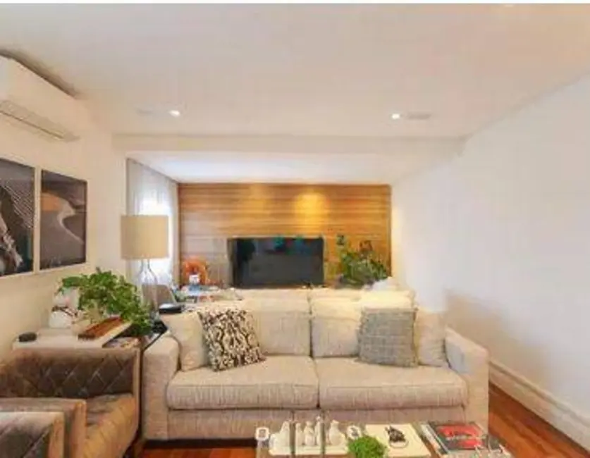 Apartamento com 3 quartos à venda, 177m2 em Vila Andrade, São Paulo - SP - imagem 3 Foto 3 de Apartamento com 3 quartos à venda, 177m2 em Vila Andrade, São Paulo - SP