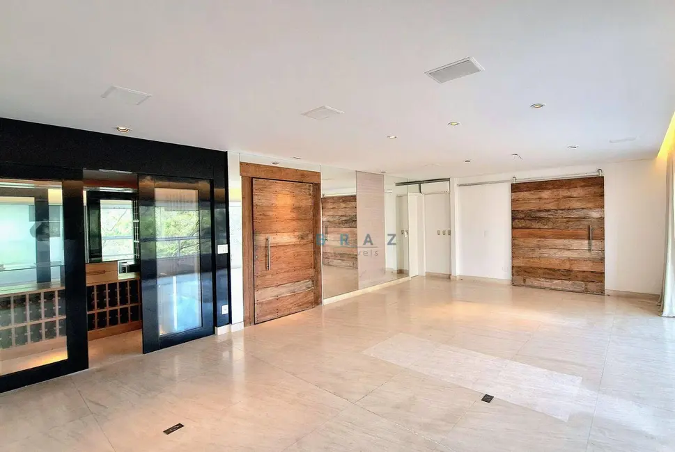 Foto 2 de Apartamento com 3 quartos à venda, 211m2 em Vila Andrade, São Paulo - SP