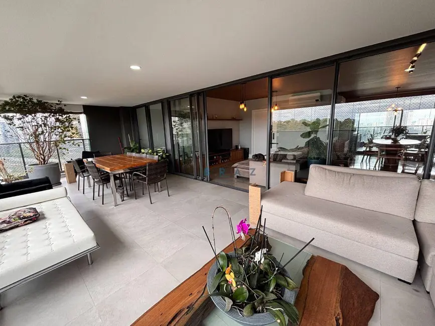 Foto 9 de Apartamento com 4 quartos à venda, 265m2 em Jardim Fonte do Morumbi, São Paulo - SP
