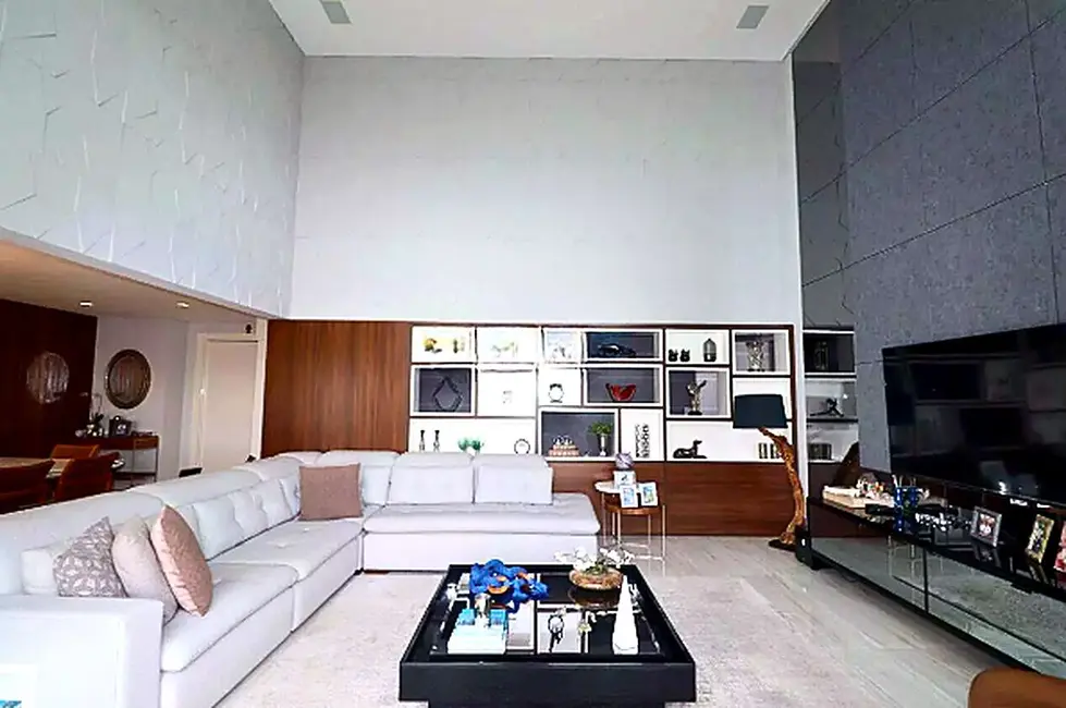 Foto 1 de Apartamento com 4 quartos à venda, 238m2 em Vila Suzana, São Paulo - SP
