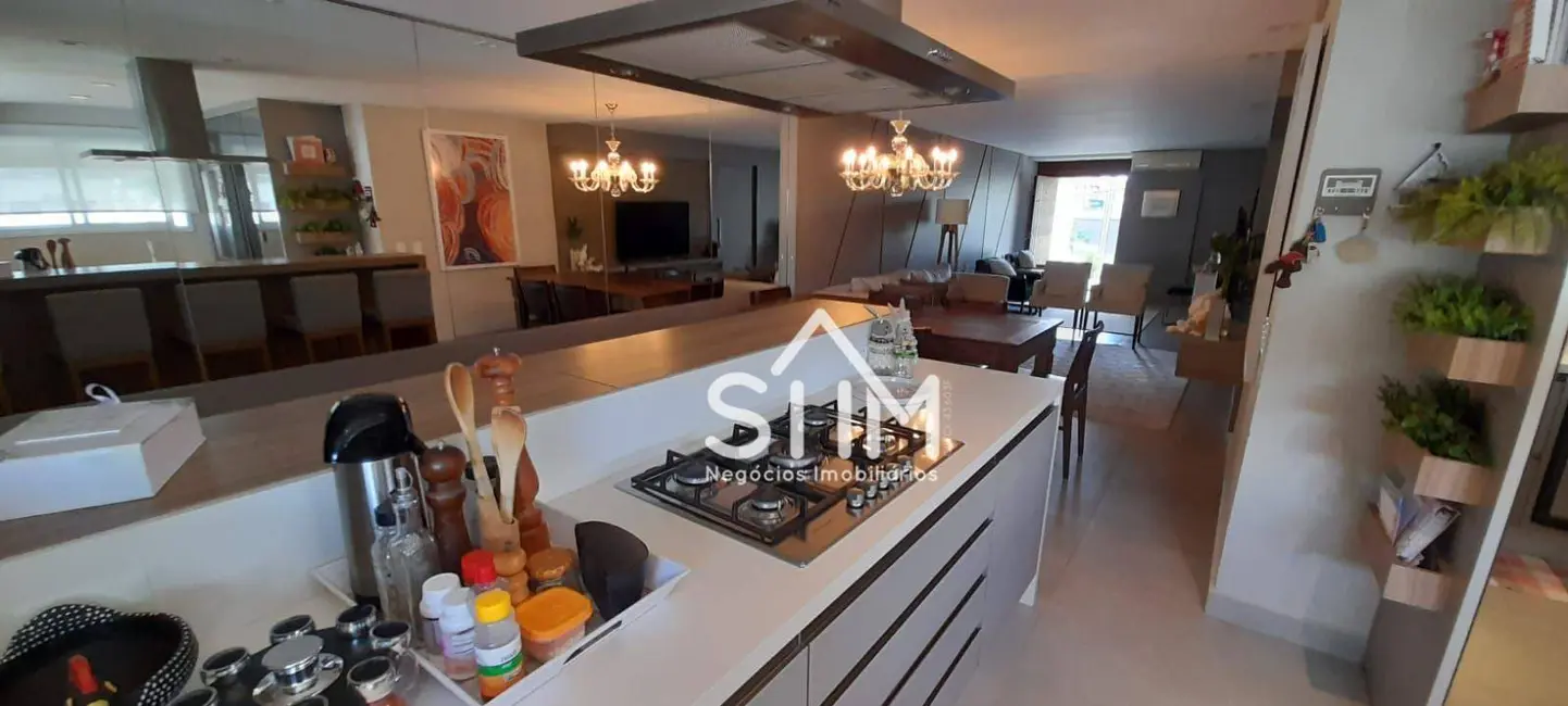 Foto 1 de Casa com 4 quartos à venda, 360m2 em Trindade, Florianopolis - SC