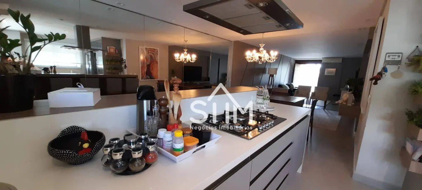 Foto 2 de Casa com 4 quartos à venda, 360m2 em Trindade, Florianopolis - SC