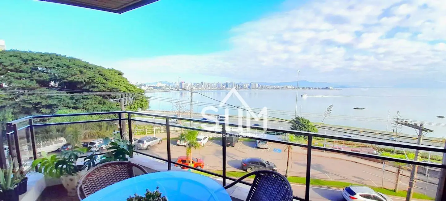 Apartamento com 3 quartos à venda, 226m2 em Centro, Florianopolis - SC - imagem 6 Foto 6 de Apartamento com 3 quartos à venda, 226m2 em Centro, Florianopolis - SC