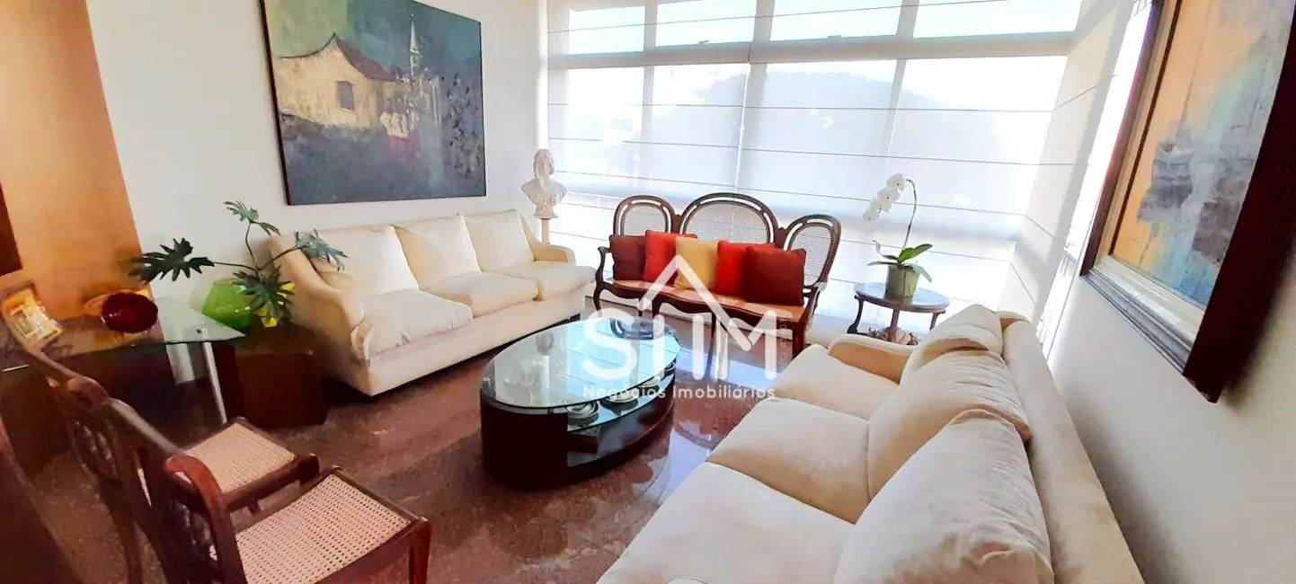 Apartamento com 3 quartos à venda, 226m2 em Centro, Florianopolis - SC - imagem 4 Foto 4 de Apartamento com 3 quartos à venda, 226m2 em Centro, Florianopolis - SC