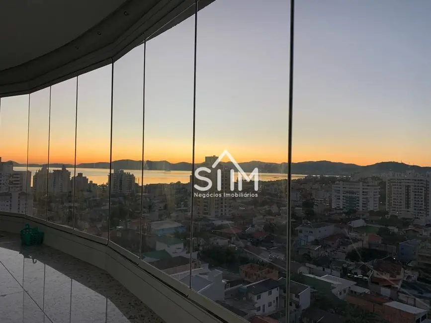 Foto 1 de Apartamento com 2 quartos à venda, 104m2 em Barreiros, Sao Jose - SC