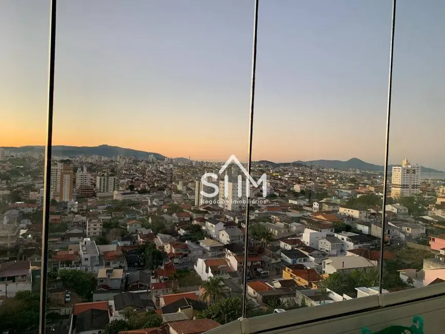 Foto 2 de Apartamento com 2 quartos à venda, 104m2 em Barreiros, Sao Jose - SC