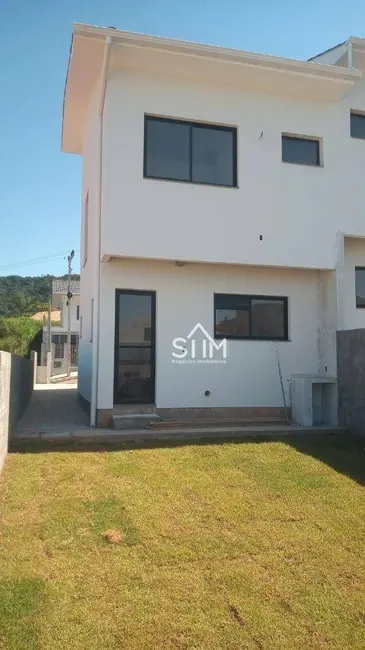 Foto 2 de Sobrado com 2 quartos à venda, 150m2 em São Sebastião, Palhoca - SC